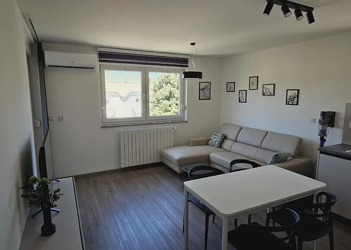 아파트 Mars E-4 풀라