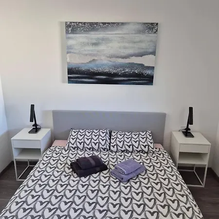 Apartman Mars E-4 *