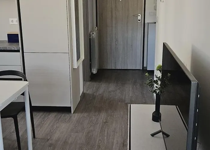 Mars E-4 Апартаменты Пула